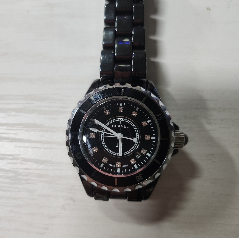 Chanel j12